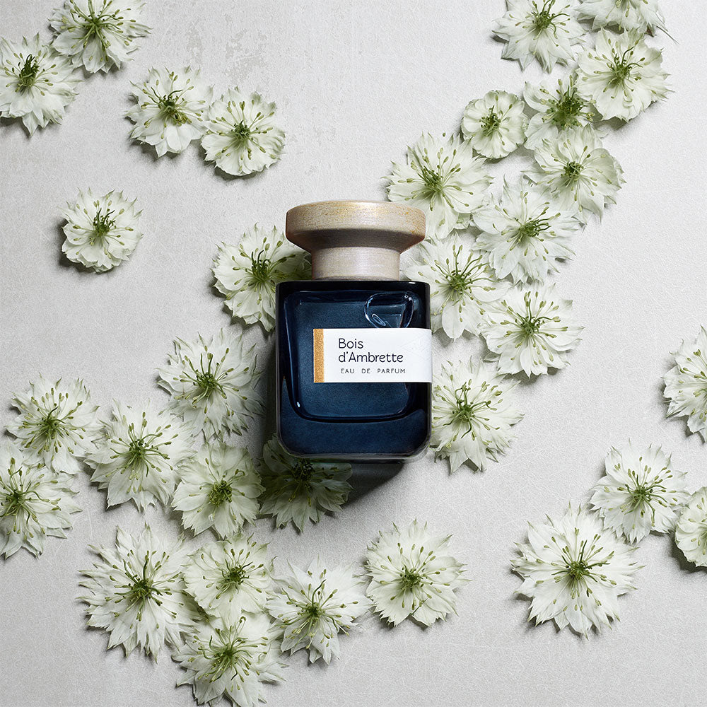 Atelier Materi Bois d’Ambrette – Eau de Parfum – 100ml von Marie Hugentobler in der Duftnote Holzig, Pudrig
