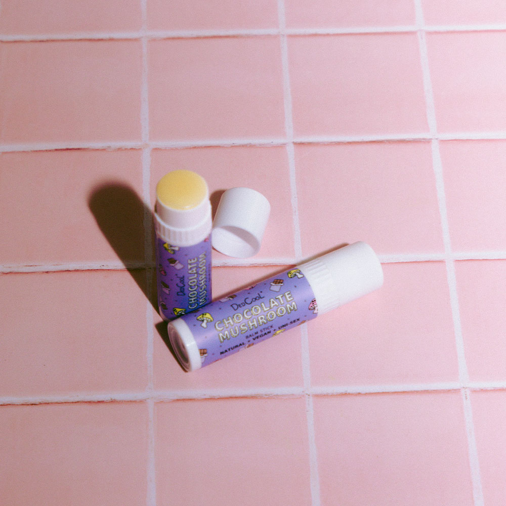 DedCool Chocolate Mushroom Balm Stick von Carina Chaz