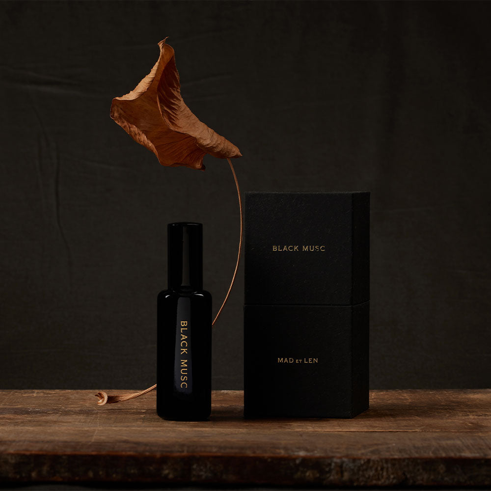Mad et Len Black Musc – Eau de Parfum – 50ml von Alexandre Piffaut in der Duftnote Blumig-Grün, Aromatisch, Holzig