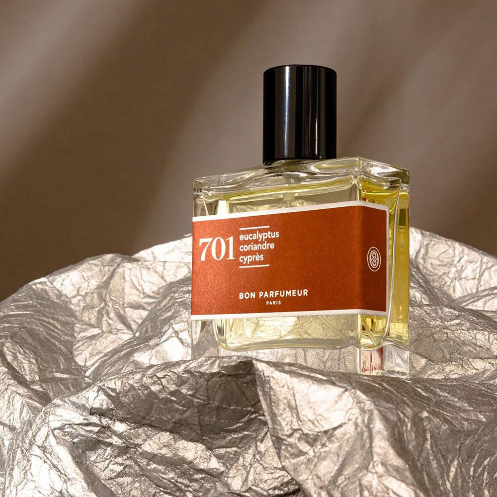 Bon Parfumeur 701 Eau de Parfum – Eucalyptus, Amber, White Wood – 30ml von Benoit Lapouza in der Duftnote Holzig-Zitrisch