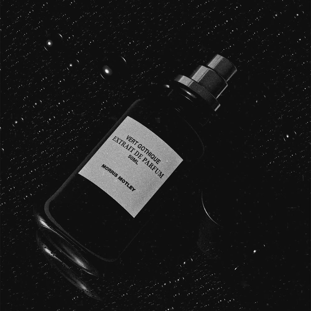 Morris Motley Vert Gothique – Extrait de Parfum – 50ml von Karine Vinchon Spehner in der Duftnote Holzig-Zitrisch