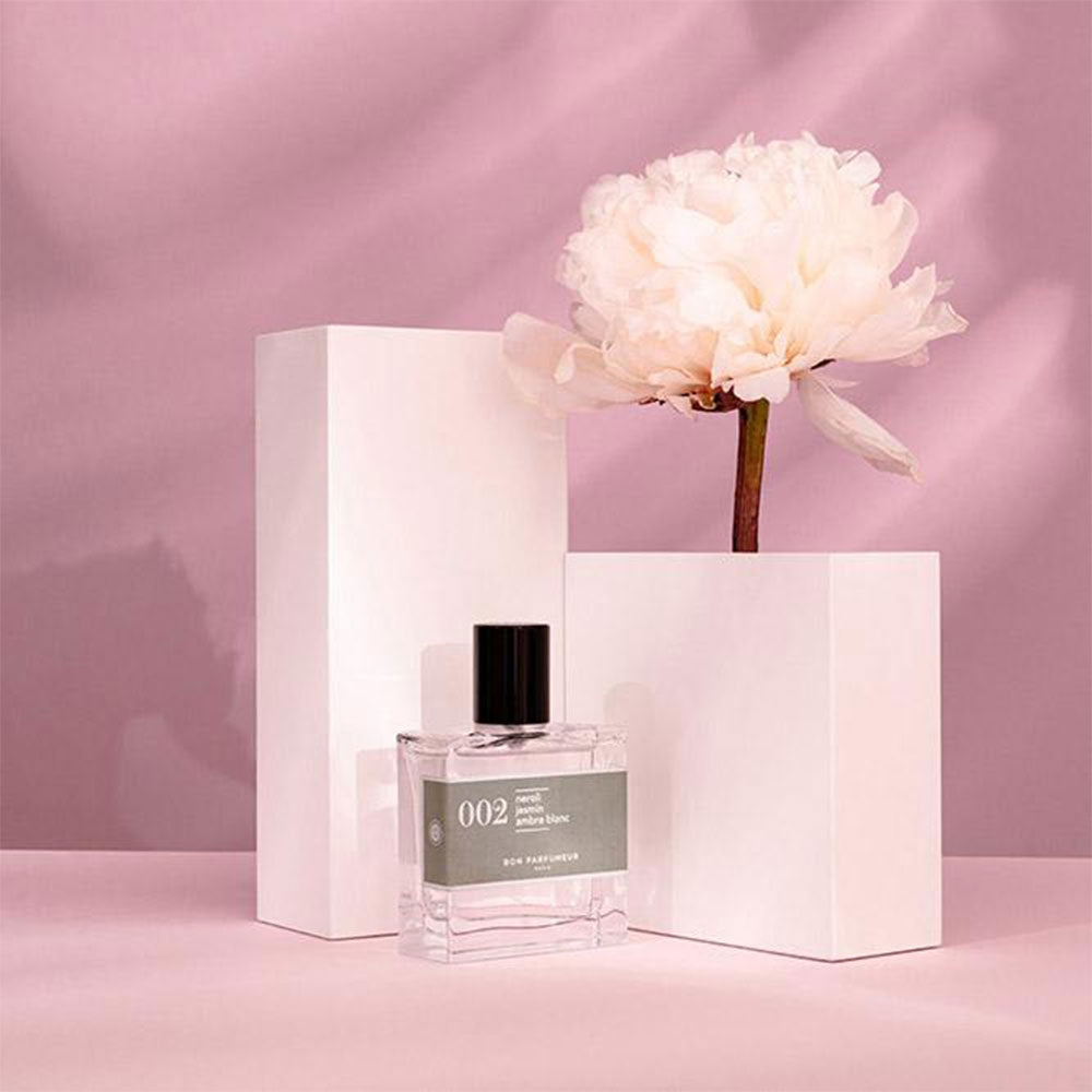 Bon Parfumeur 002 Eau de Parfum – Neroli, Jasmine, White Amber – 30ml von Karine Dubreuil-Sereni in der Duftnote Blumig