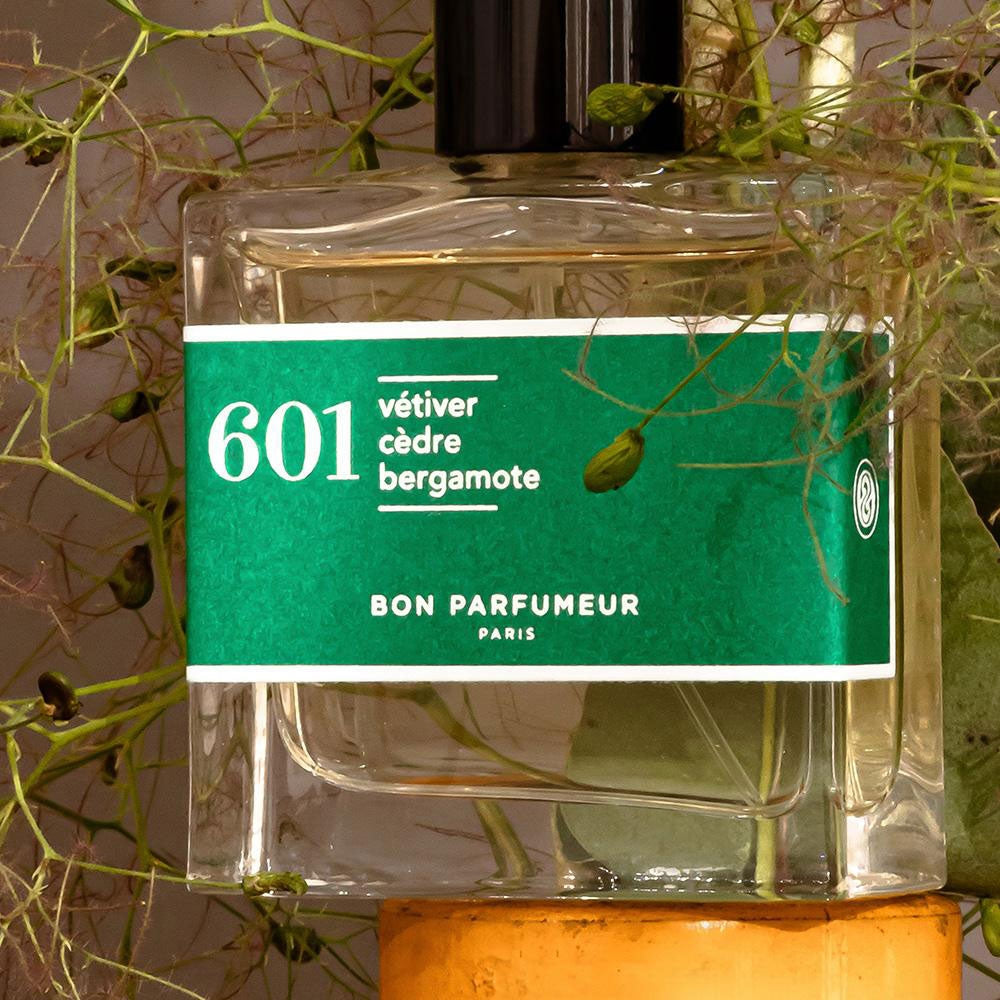 Bon Parfumeur 601 Eau de Parfum – Vetiver, Cedar, Bergamot – 30ml von Nathalie Koobus in der Duftnote Holzig-Zitrisch, Holzig-Grün